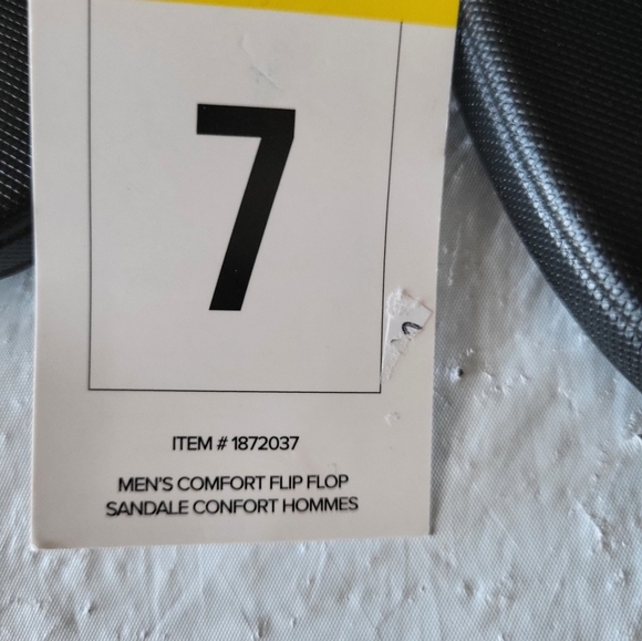 NEW Bench Men Black Flip Flops, Size 7 - Picture 4 of 5